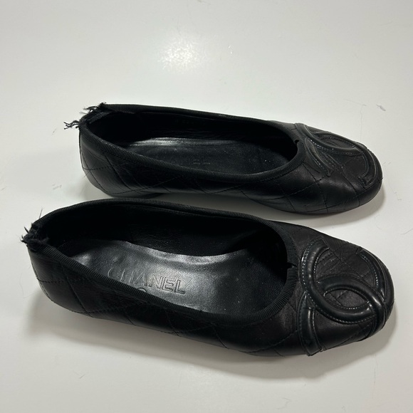 CHANEL Cambon Line Flat Shoes Leather Enamel Coco Mark CC Logo Size 7.5 Black - Picture 2 of 16